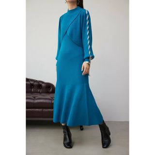 アズールバイマウジー(AZUL by moussy)のAZUL BY MOUSSY レースアップスリーブレイヤードニットワンピース (ミニワンピース)