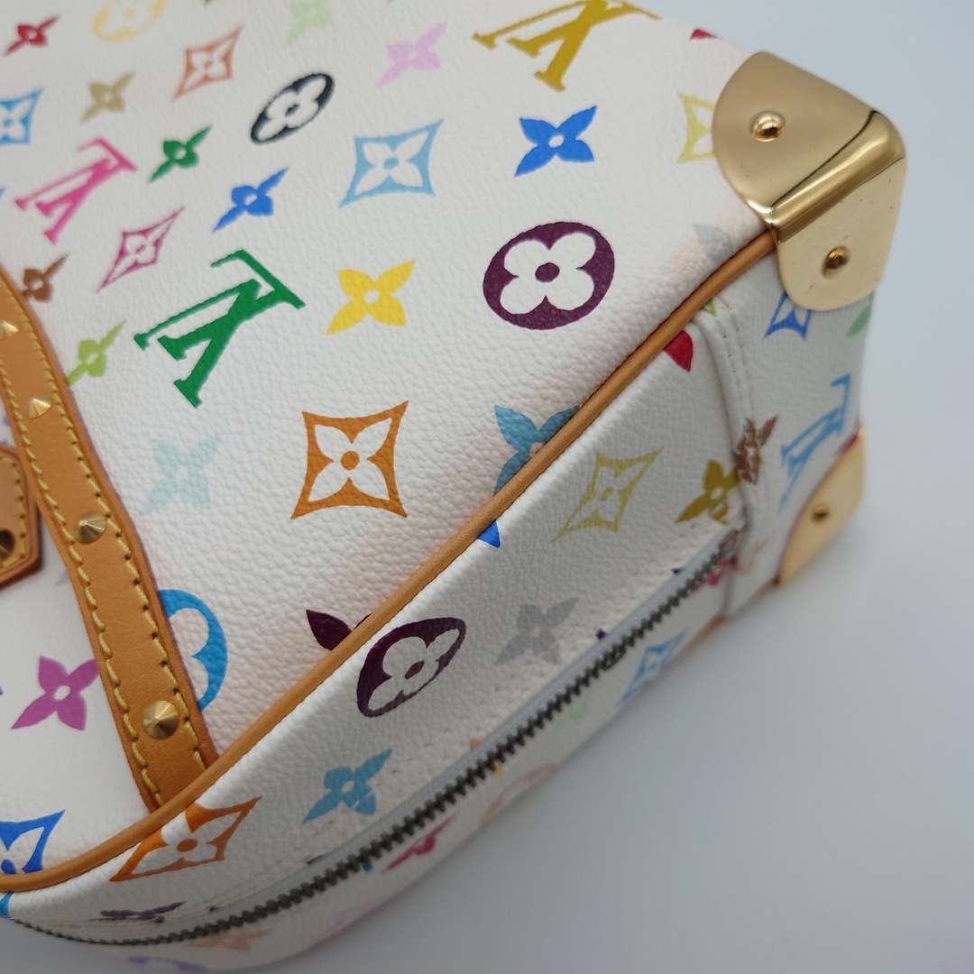 LOUIS VUITTON(ルイヴィトン)のルイヴィトン LV Louis Vuitton トゥルーヴィル ハンドバッグ バッグ 定番 自立 華やか 人気 ロゴデザイン モノグラム マルチカラー ホワイト系 ゴールドカラー金具 レザー M92663 レディース 【中古 ABランク】☆送料無料☆ 当店通常価格169800円 レディースのバッグ(ハンドバッグ)の商品写真