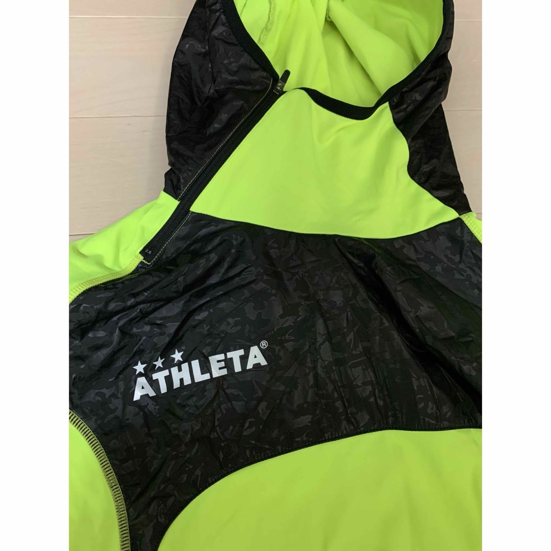 ATHLETA(アスレタ)のアスレタ　ギャラリー2限定　フード付きピステ　SIZE M スポーツ/アウトドアのサッカー/フットサル(ウェア)の商品写真