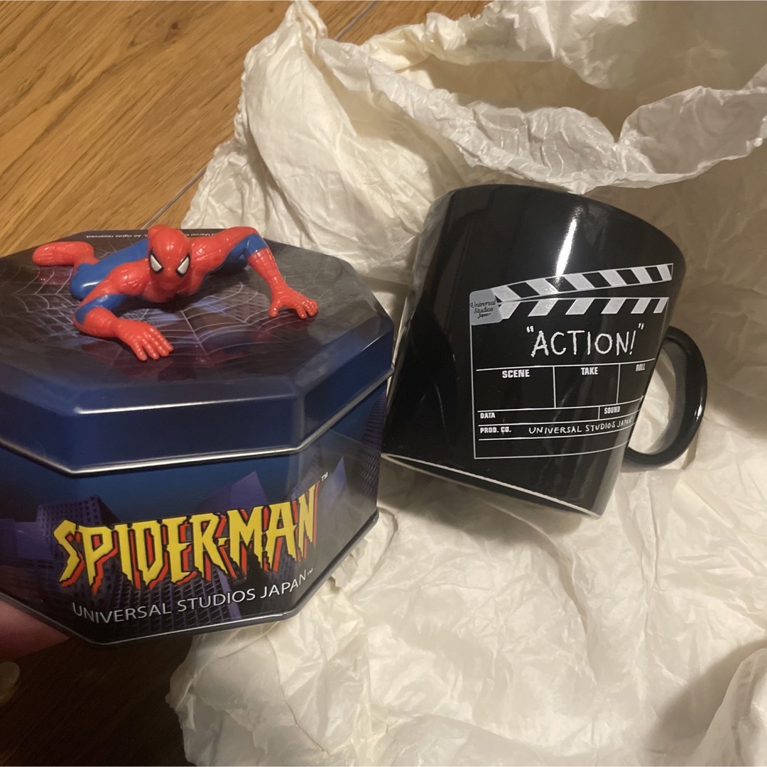 スパイダーマン　USJ  ユニバ　フィギア　缶　マグカップ エンタメ/ホビーのおもちゃ/ぬいぐるみ(キャラクターグッズ)の商品写真