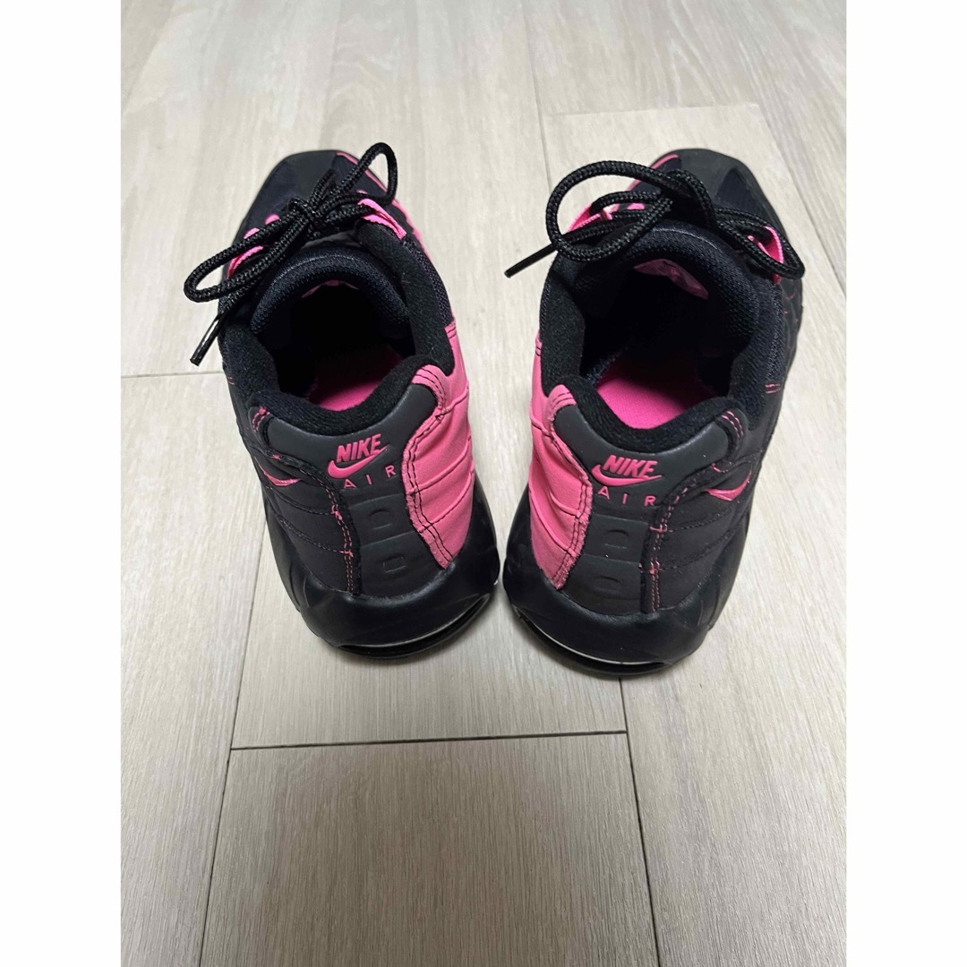 NIKE(ナイキ)のNike Air Max 95 Black/Pink 27cm メンズの靴/シューズ(スニーカー)の商品写真