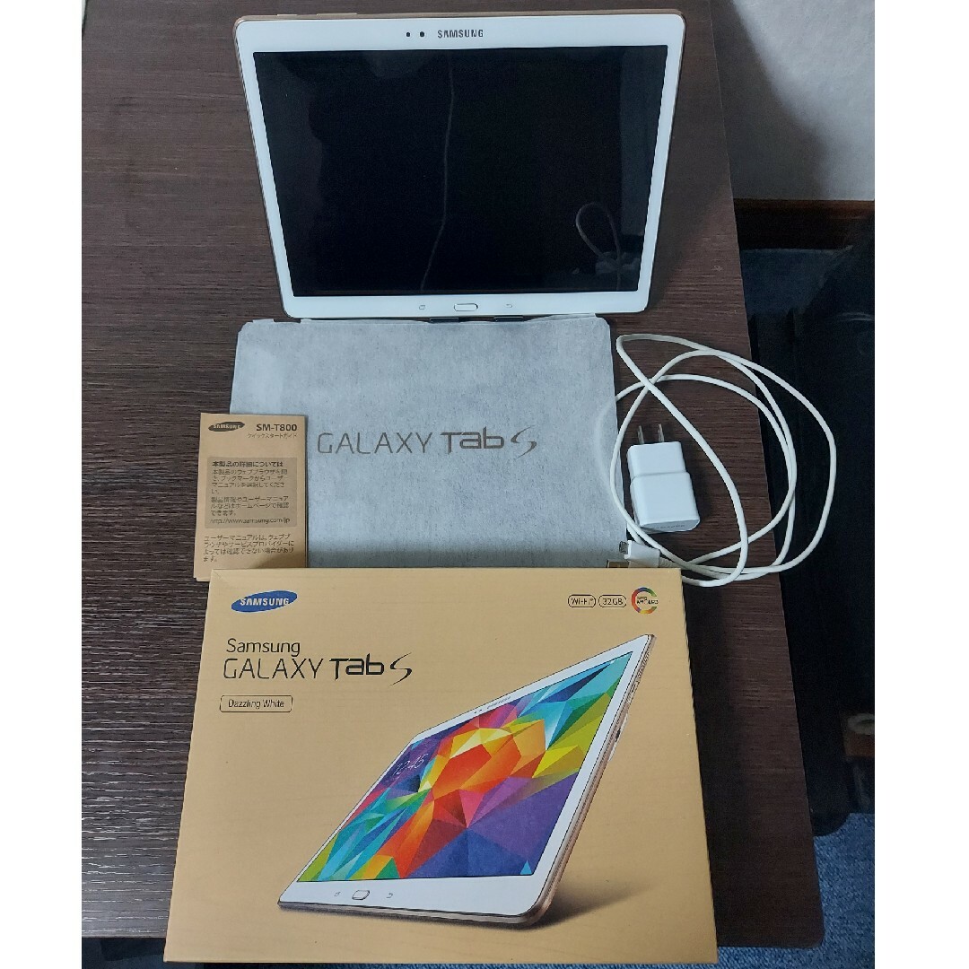 Galaxy(ギャラクシー)のSAMSUNG GALAXY Tab SM-T800 WHITE有機ELディスプ スマホ/家電/カメラのPC/タブレット(タブレット)の商品写真