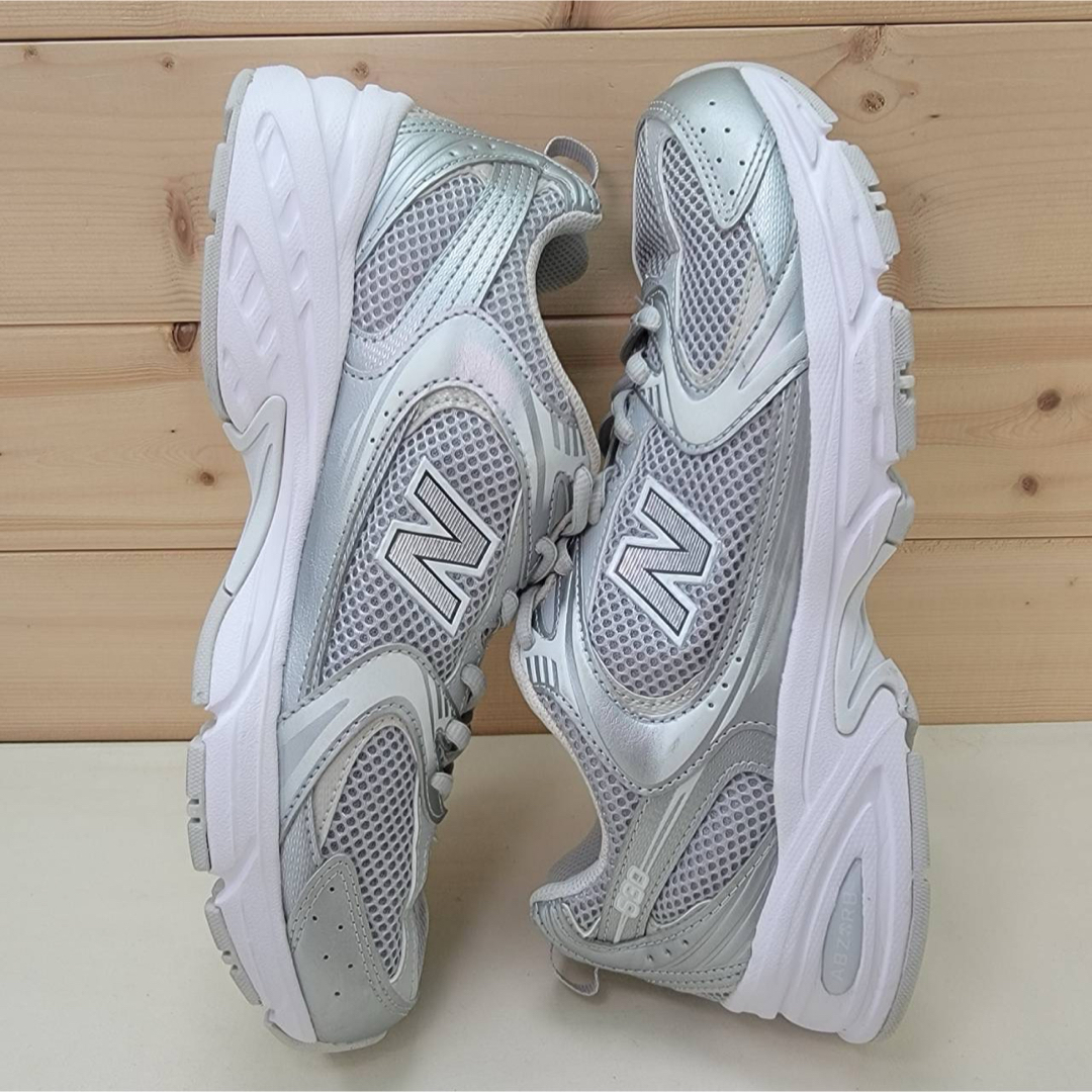 New Balance(ニューバランス)のニューバランス MR530RS シルバー 25.5cm レディースの靴/シューズ(スニーカー)の商品写真