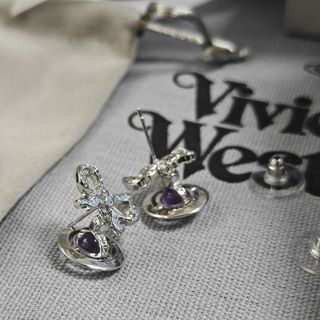 ヴィヴィアンウエストウッド(Vivienne Westwood)の大人気 Vivienne Westwood　新作リボンオーブピアス(ピアス)