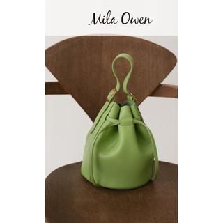 ミラオーウェン(Mila Owen)のMilaOwen（ミラ オーウェン）  サイドバックルミドルバケットバッグ(ハンドバッグ)