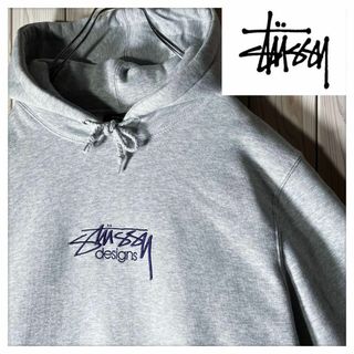 ステューシー(STUSSY)の【美品 M】ステューシー 刺繍 ストックロゴ スウェット パーカー 白灰(パーカー)