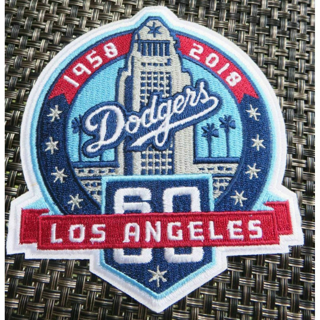 LA空赤球場MLBロサンゼルス・ドジャース60周年Dodgers刺繍ワッペン激渋 スポーツ/アウトドアの野球(応援グッズ)の商品写真