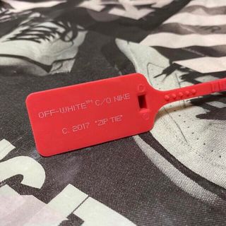 オフホワイト(OFF-WHITE)の赤タグ　2017&2018 2本セット(スニーカー)