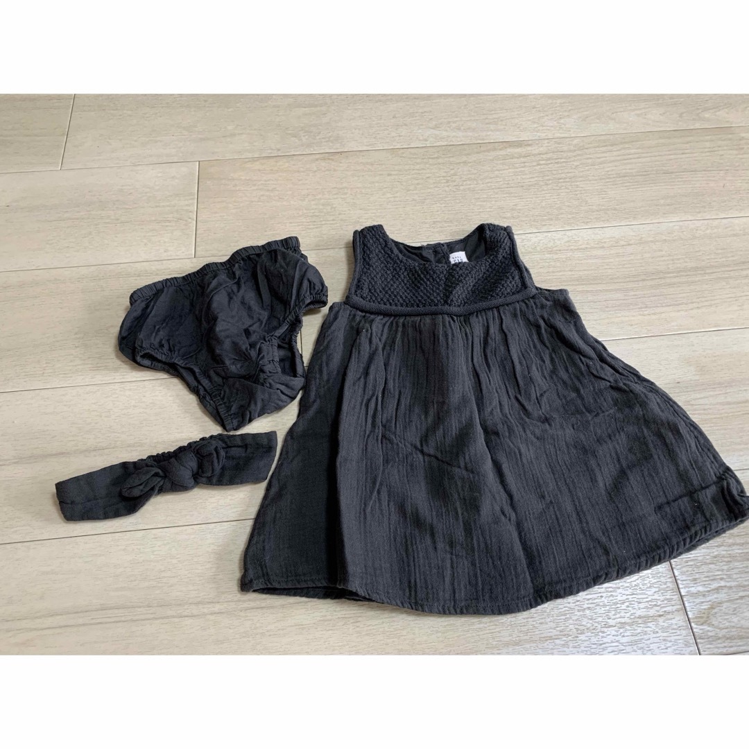 babyGAP(ベビーギャップ)のbaby GAP ワンピース3点セット キッズ/ベビー/マタニティのベビー服(~85cm)(ワンピース)の商品写真