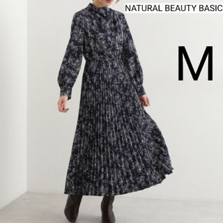 ナチュラルビューティーベーシック(NATURAL BEAUTY BASIC)のナチュラルビューティーベーシック ワンピース ドレープネック 花柄 M ネイビー(ロングワンピース/マキシワンピース)