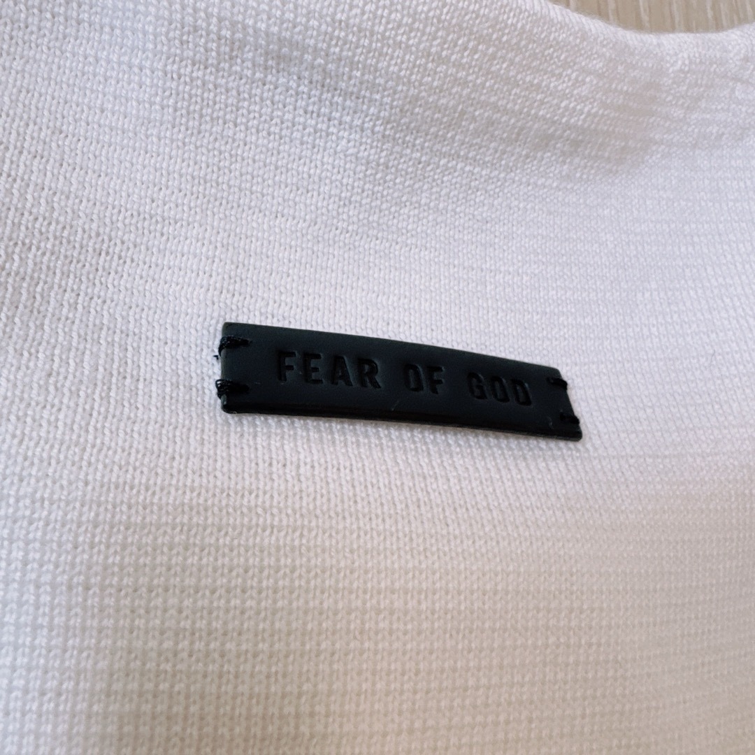 FEAR OF GOD(フィアオブゴッド)の新品 FEAR OF GOD(フィアオブゴッド　ヘンリー ニット オフホワイト  メンズのトップス(ニット/セーター)の商品写真