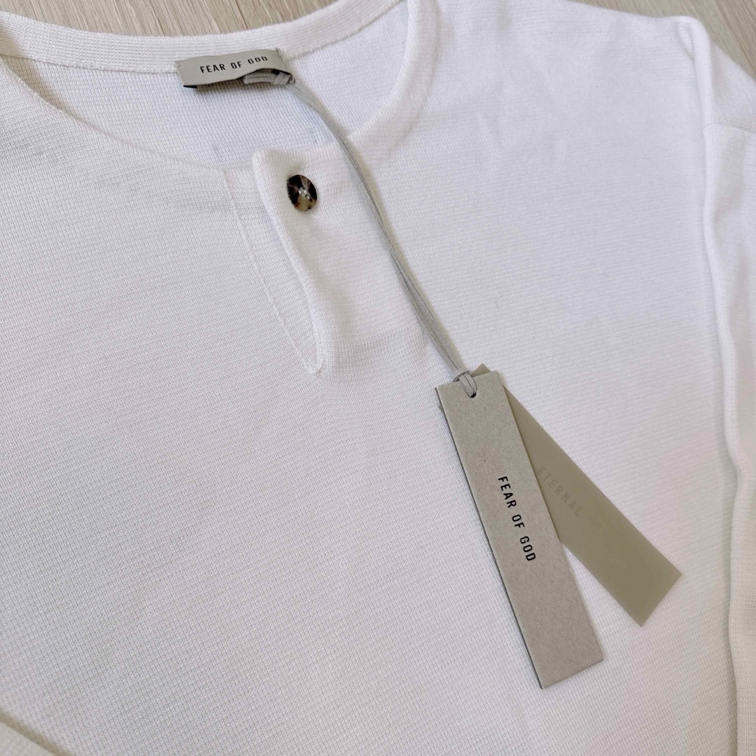 FEAR OF GOD(フィアオブゴッド)の新品 FEAR OF GOD(フィアオブゴッド　ヘンリー ニット オフホワイト  メンズのトップス(ニット/セーター)の商品写真