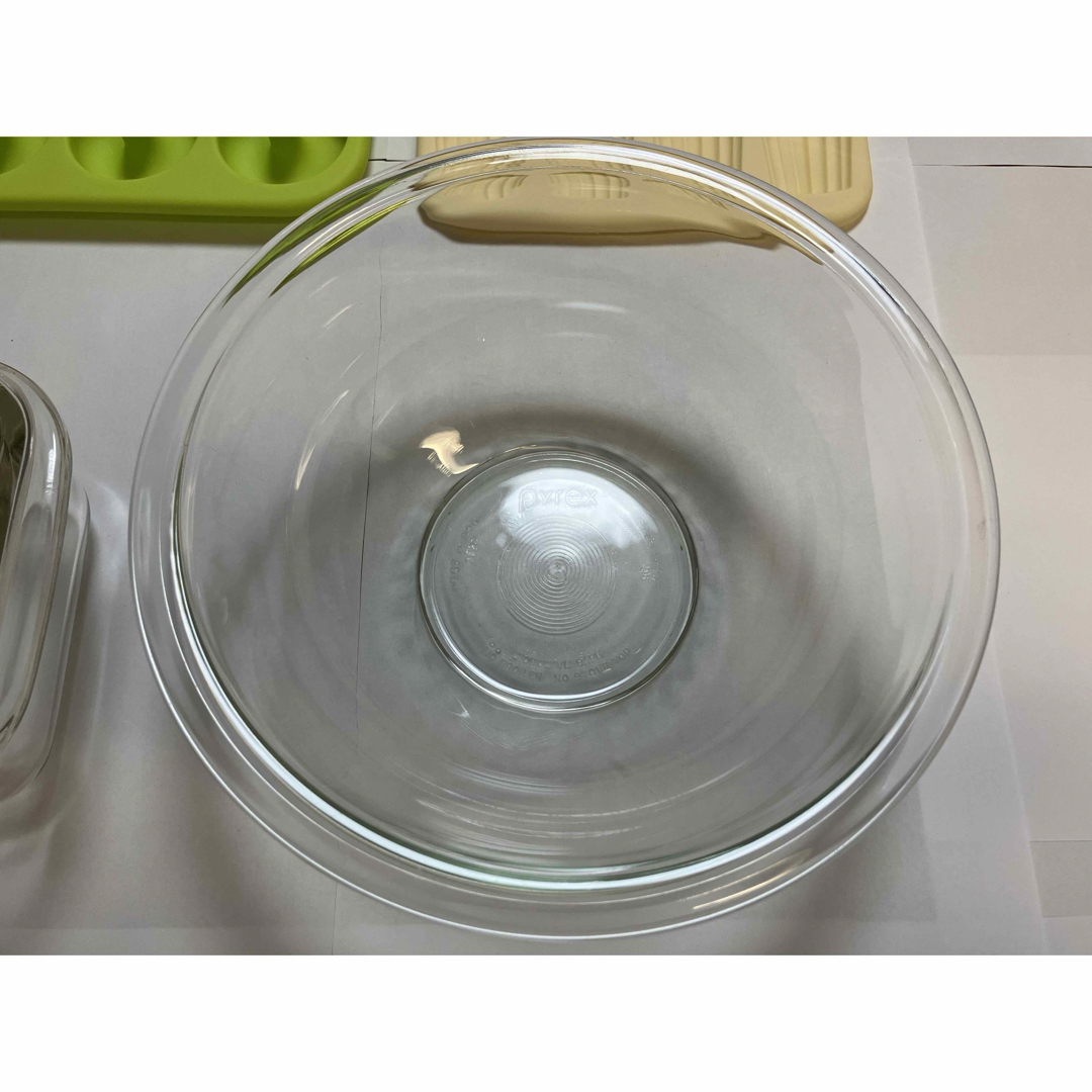 Pyrex(パイレックス)の調理器具6点セット　製菓　パイレックス　貝印　耐熱ガラス　ケーキ型　裏ごし器 インテリア/住まい/日用品のキッチン/食器(調理道具/製菓道具)の商品写真