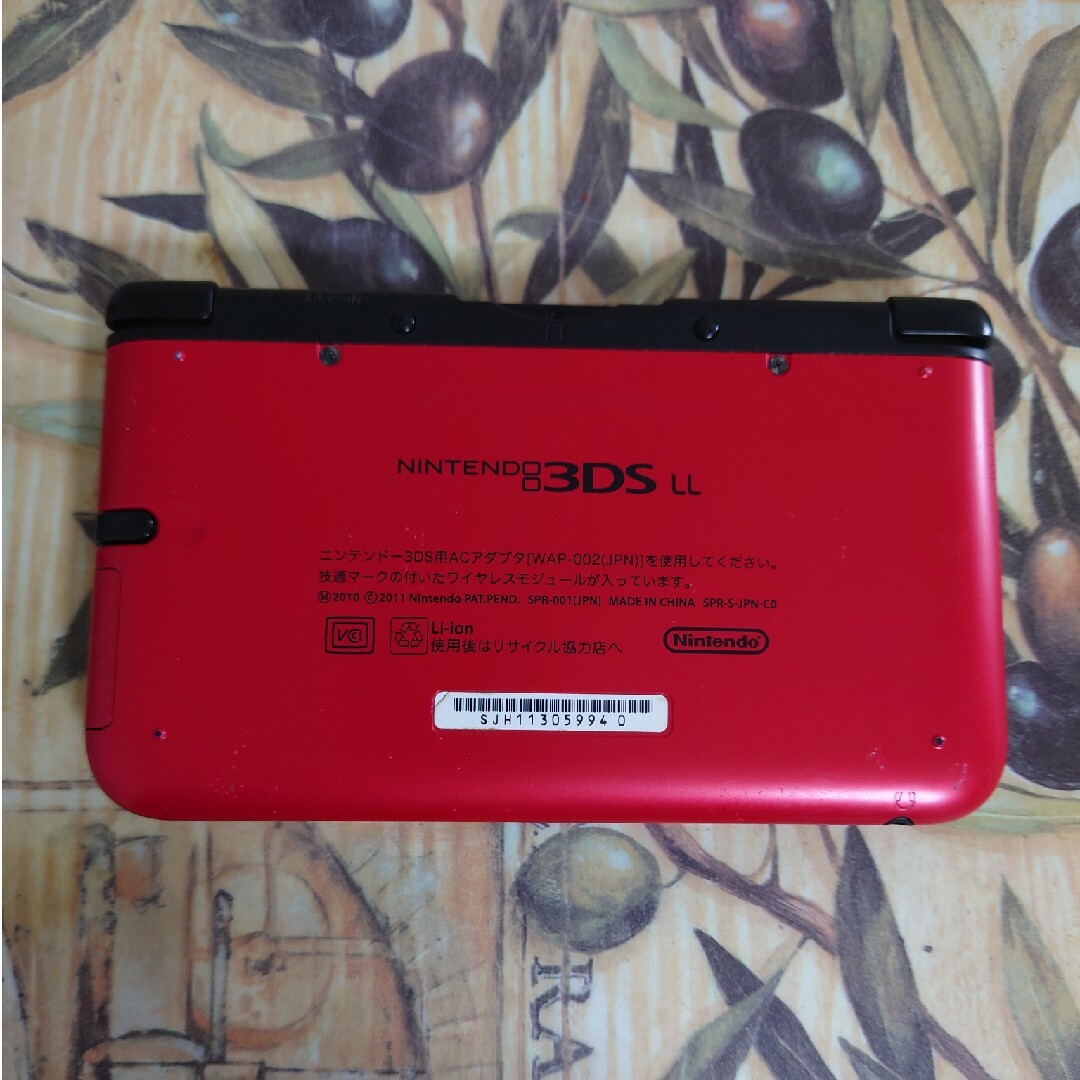 ニンテンドー3DS(ニンテンドー3DS)のニンテンドー3DS LL レッド×ブラック美品 エンタメ/ホビーのゲームソフト/ゲーム機本体(携帯用ゲーム機本体)の商品写真