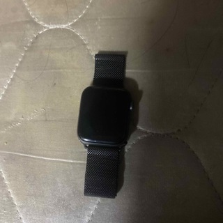 アップル(Apple)のApple Watch４ナイキモデル　40ミリ GPS(その他)