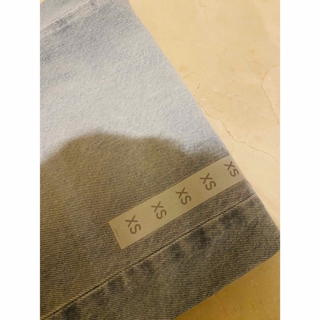 GU(ジーユー)のGU バレルレッグジーンズQ+E  XSサイズ　62ブルー レディースのパンツ(デニム/ジーンズ)の商品写真