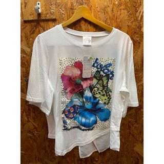 スカラー(ScoLar)のスカラー　141646：花蝶柄アシンメトリー裾ドットシフォンプルオーバー(Tシャツ(半袖/袖なし))