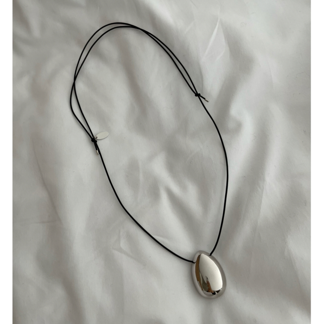 TODAYFUL(トゥデイフル)の【NEW】Drop×Leather Necklace 本革 レディースのアクセサリー(ネックレス)の商品写真