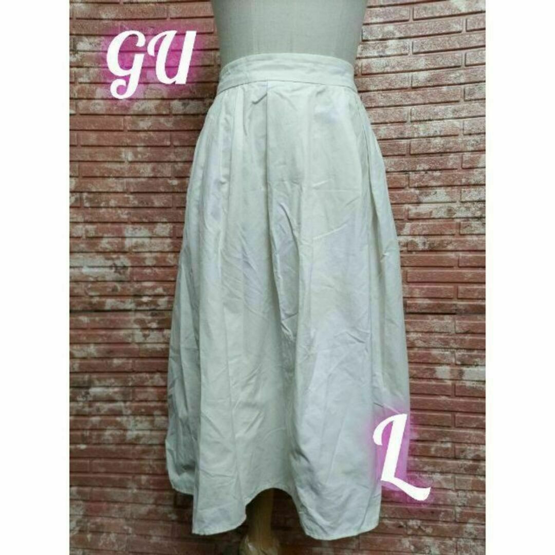 GU(ジーユー)のGU ジーユー ステップド ヘムフレアスカート 白 Lサイズ レディースのスカート(ひざ丈スカート)の商品写真