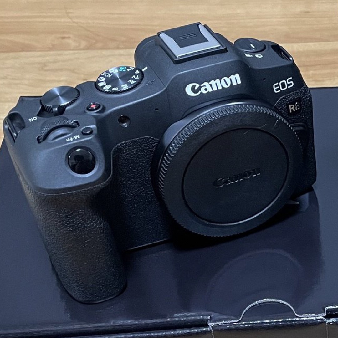 Canon EOS R8 EOS R8 ボディ スマホ/家電/カメラのカメラ(その他)の商品写真