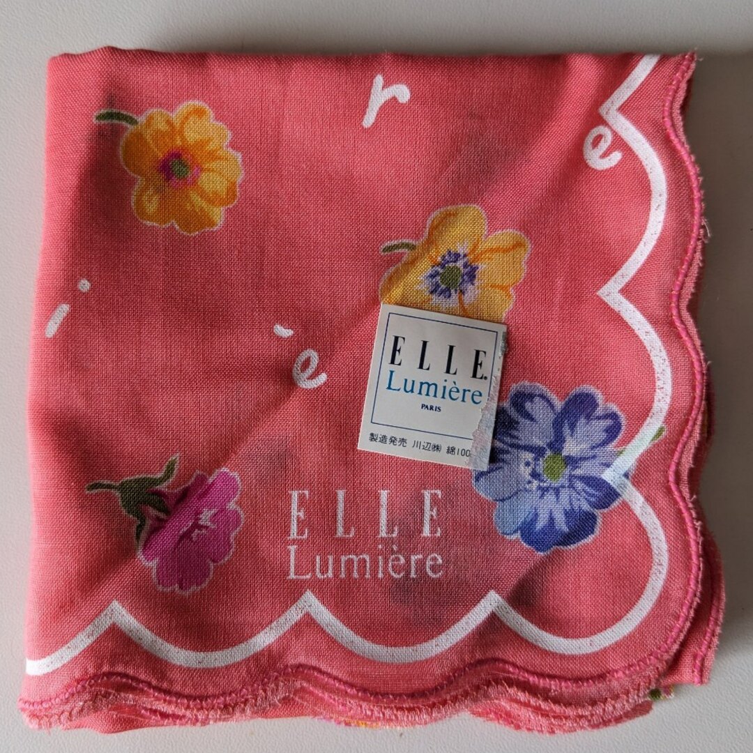 ELLE(エル)のELLE Lumière ピンク　ハンカチ　レディース レディースのファッション小物(ハンカチ)の商品写真