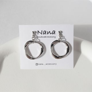 ハンドメイド　ピアス　イヤリング　アクセサリー　シルバー　リング　プレゼント(ピアス)