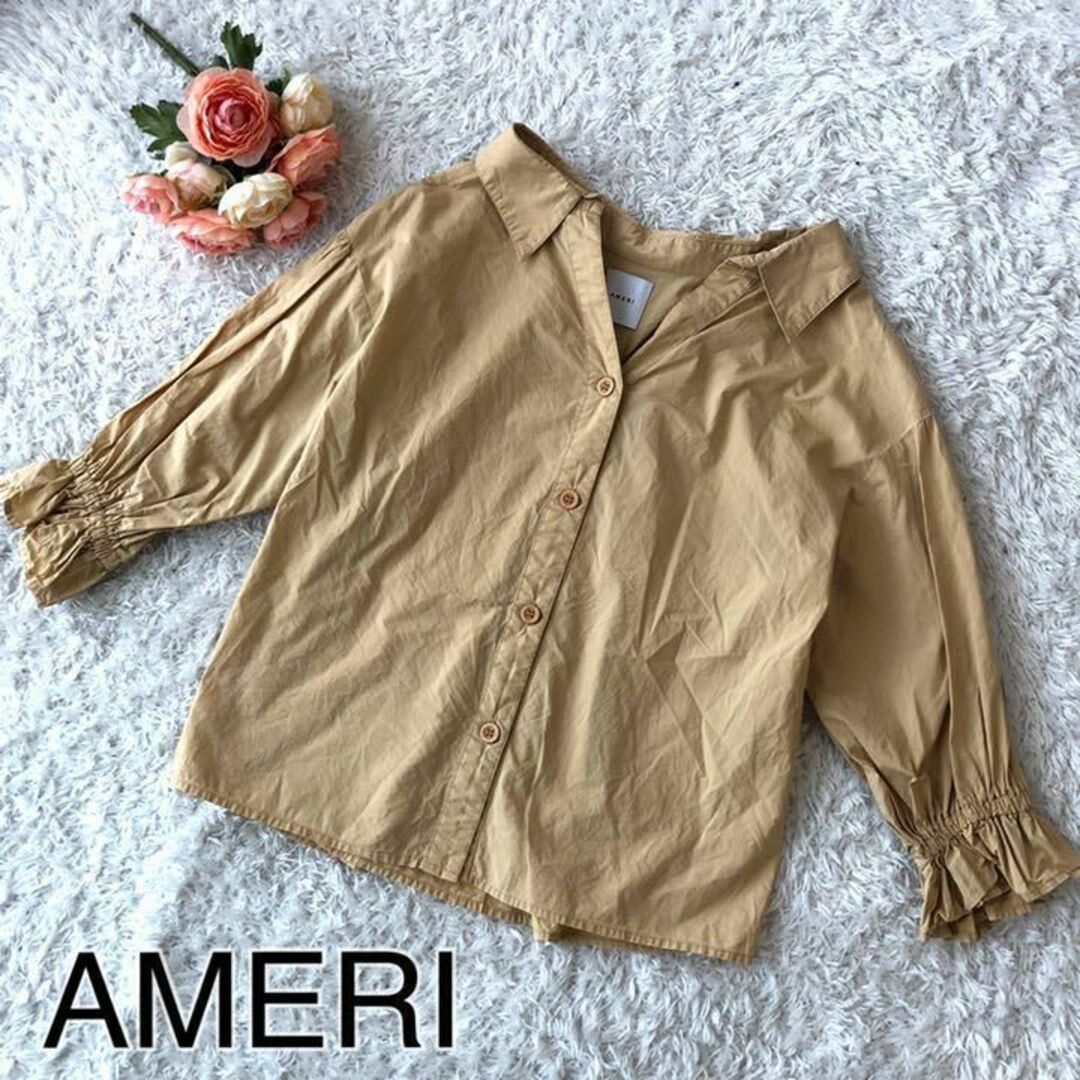 Ameri VINTAGE(アメリヴィンテージ)の良品★アメリ★ブラウス★シャツ★フリル袖★ショート丈★フリーサイズ　ベージュ レディースのトップス(シャツ/ブラウス(長袖/七分))の商品写真