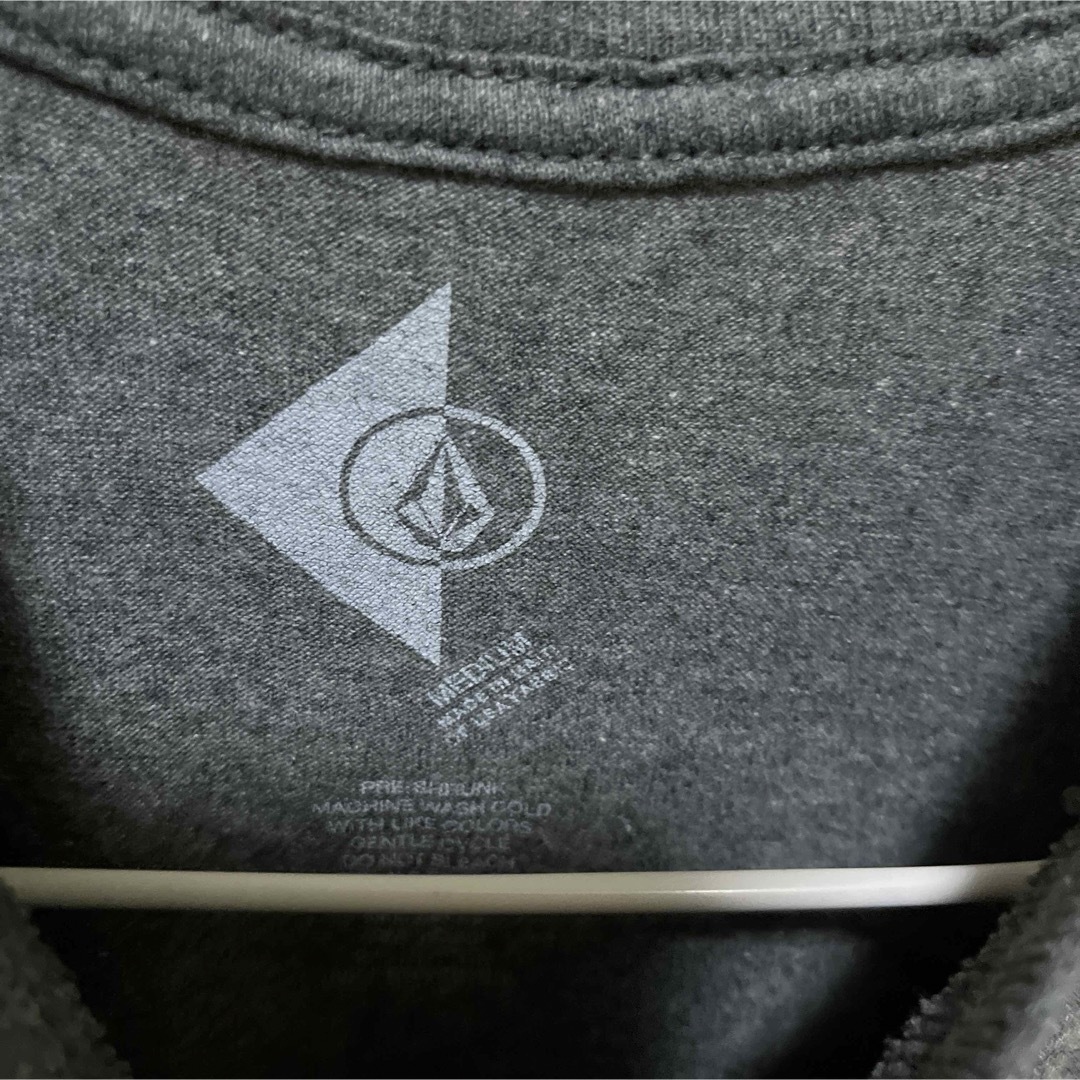 volcom(ボルコム)のボルコム　volcom レディースm-L グレーTシャツ レディースのトップス(Tシャツ(半袖/袖なし))の商品写真