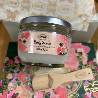 サボン(SABON)のサボン　スクラブ　white rose 320g BOX付き(ボディスクラブ)