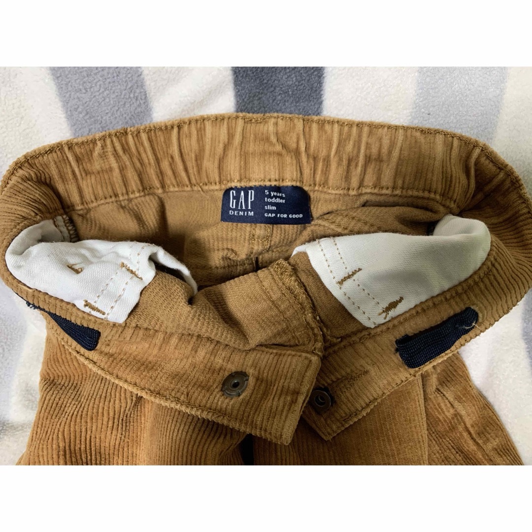 GAP(ギャップ)のGAP コーデュロイパンツ　110 キッズ/ベビー/マタニティのキッズ服男の子用(90cm~)(パンツ/スパッツ)の商品写真