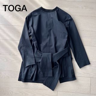 トーガ(TOGA)のトーガ  アーカイブス　TOGA ARCHIVES リボン トップス　黒(シャツ/ブラウス(長袖/七分))