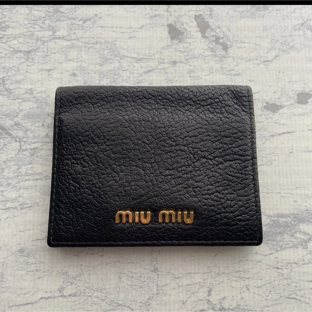 MIU MIU - miumiu ミュウミュウ パスケース カードケース レザー MIU MIU - miumiu ミュウミュウ パスケース カードケース レザー
