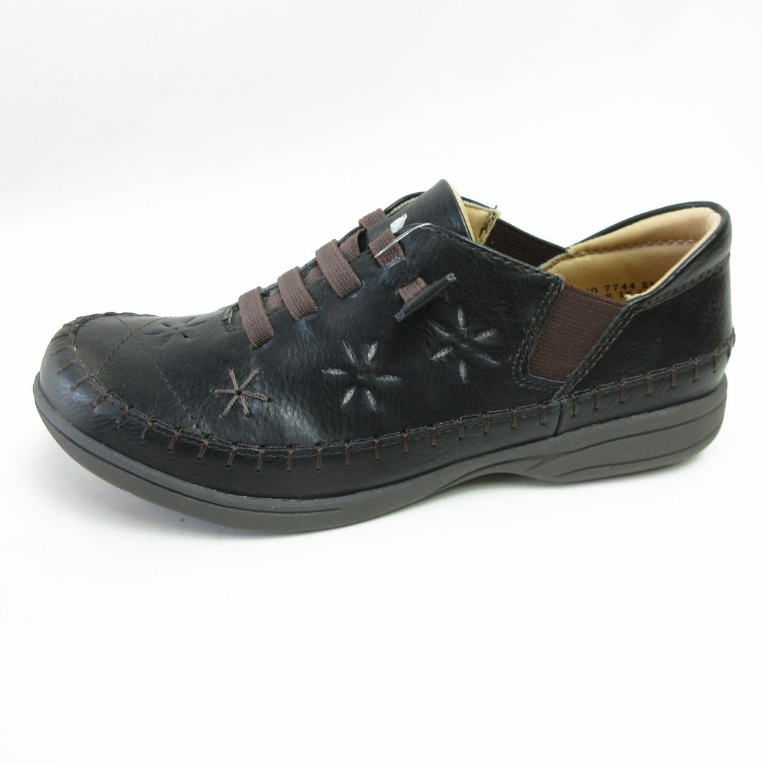 新品24.0CM♡楽々ゴム紐シューズ レディースの靴/シューズ(スニーカー)の商品写真