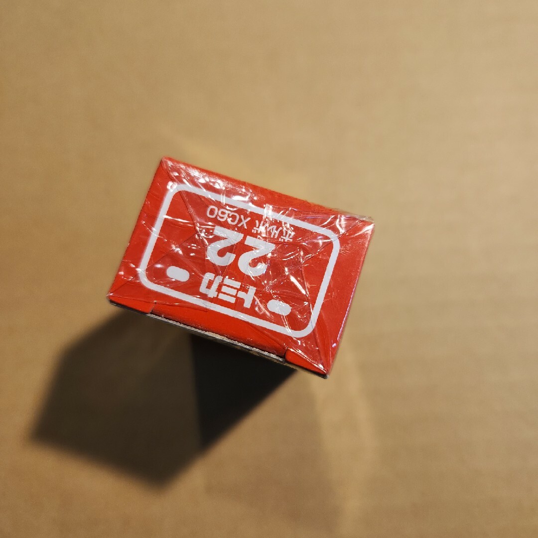 トミカ No.22 ボルボ XC60 (箱)(1個) エンタメ/ホビーのおもちゃ/ぬいぐるみ(ミニカー)の商品写真