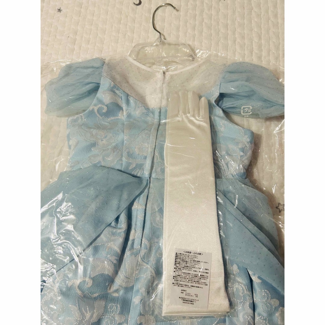 Disney(ディズニー)の新品　ディズニー　公式　ビビディバビディブティック　ドレス　シンデレラ　120 キッズ/ベビー/マタニティのキッズ服女の子用(90cm~)(ドレス/フォーマル)の商品写真