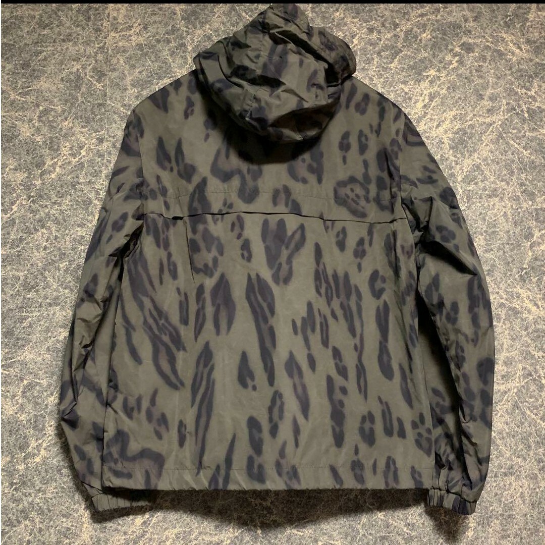 MONCLER(モンクレール)のMONCLER 1952 JAU GIUBBOTTO 835 レオパード柄 2 メンズのジャケット/アウター(ブルゾン)の商品写真