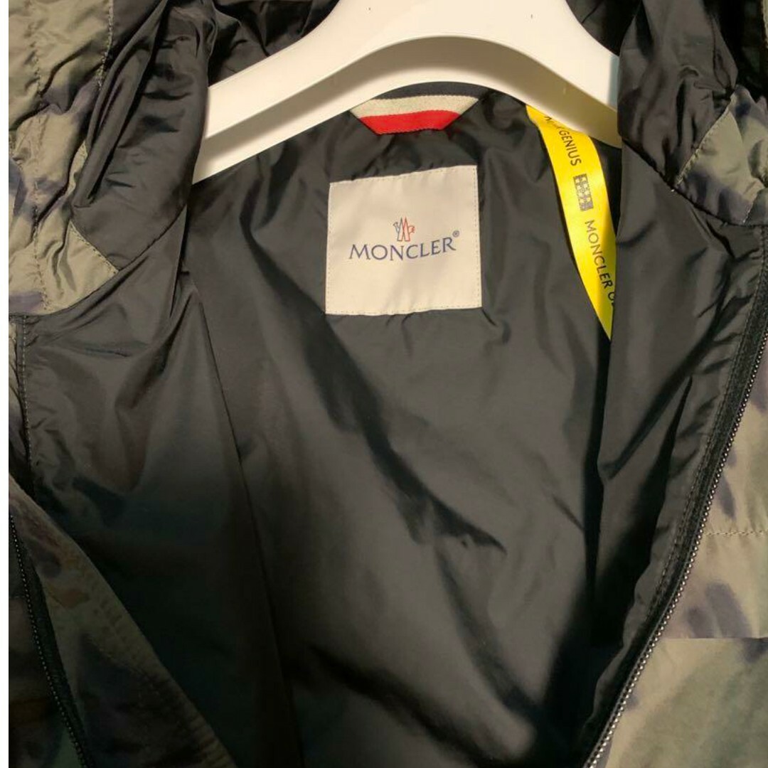 MONCLER(モンクレール)のMONCLER 1952 JAU GIUBBOTTO 835 レオパード柄 2 メンズのジャケット/アウター(ブルゾン)の商品写真