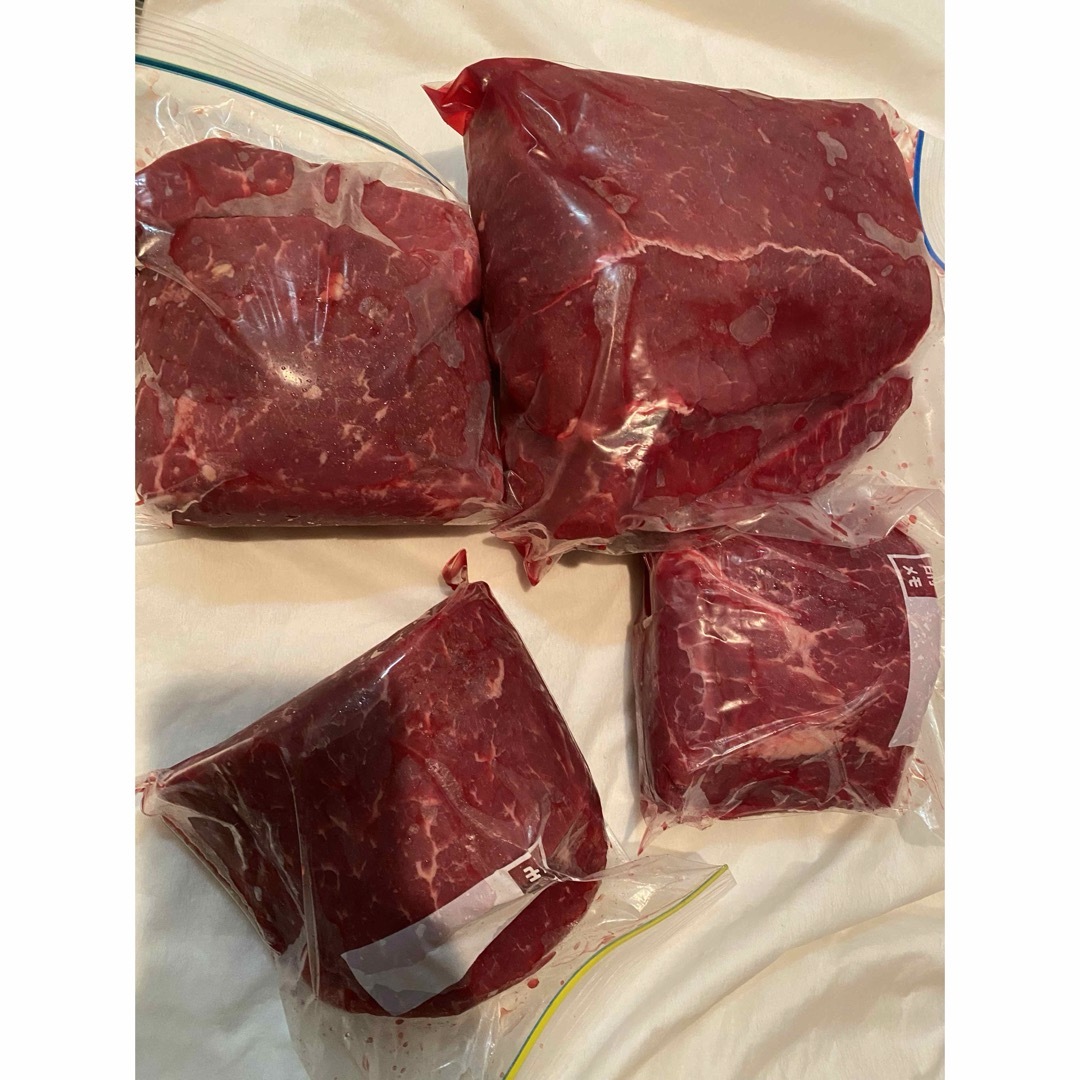 牛肉BEEF USハンギング テンダー 2kg、4kg 食品/飲料/酒の食品(肉)の商品写真