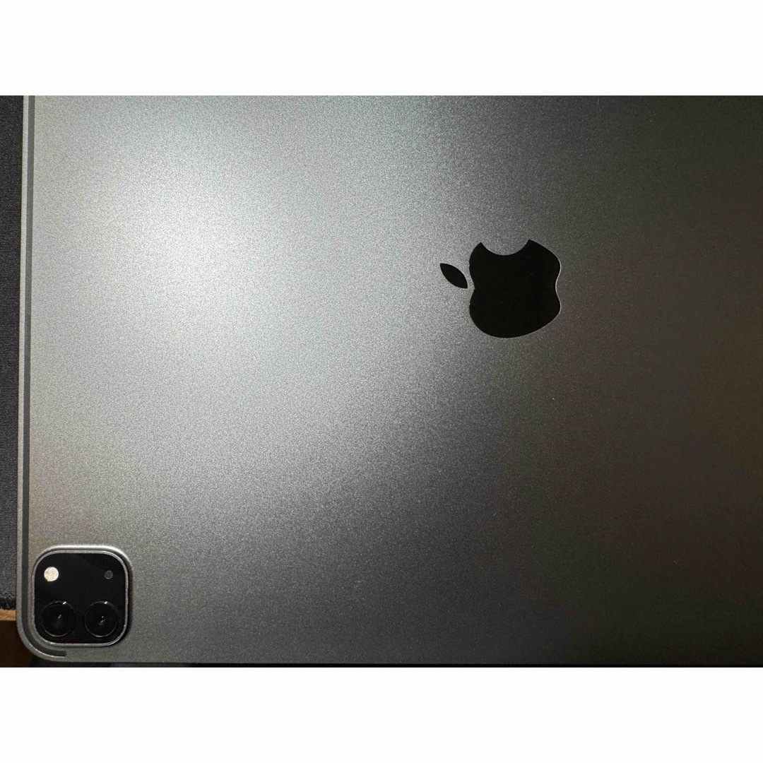 Apple(アップル)の12.9 iPadPro第5世代 512GB Wi-Fi ApplePencil スマホ/家電/カメラのPC/タブレット(タブレット)の商品写真