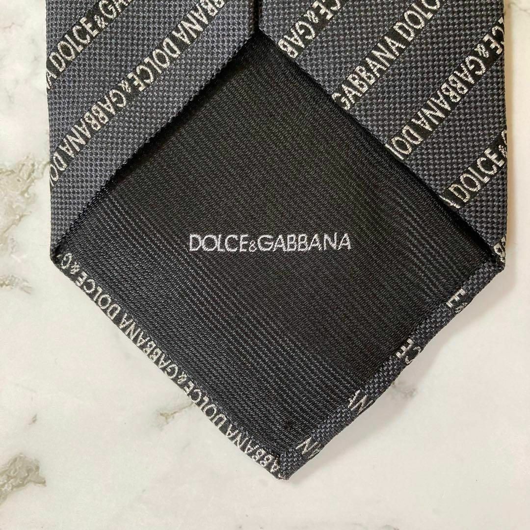 DOLCE&GABBANA(ドルチェアンドガッバーナ)の美品★ドルチェ＆ガッバーナ★ネクタイ★文字★総柄★レジメンタル★シルク★イタリア メンズのファッション小物(ネクタイ)の商品写真