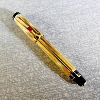 モンブラン(MONTBLANC)の【送料込み】モンブラン ボエム 万年筆 ゴールドプレート ルージュ(ペン/マーカー)