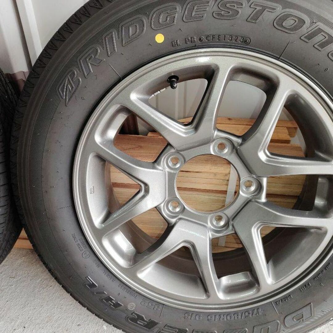 新車外し ジムニーJB64純正タイヤ 175/80R16 4本 泊っ 新車外し ジムニーJB64純正タイヤ 175/80R16 4本 泊っ