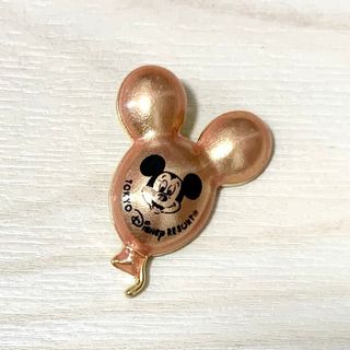 ディズニー(Disney)の☆東京ディズニーリゾート バルーンモチーフ ピンバッジ ピンクベージュ ミッキー(バッジ/ピンバッジ)