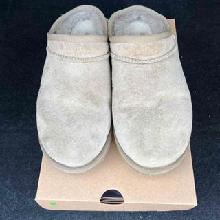 フレームワーク(FRAMeWORK)のUGG CLASSIC SLIPPER ベージュ　size7(スリッポン/モカシン)