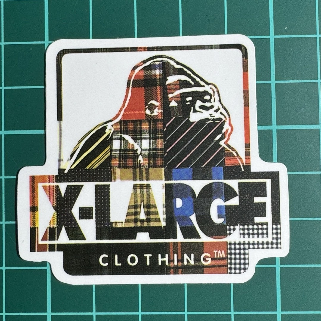 XLARGE(エクストララージ)のa-7 防水ステッカー X-LARGE 2枚セット 自動車/バイクのバイク(ステッカー)の商品写真