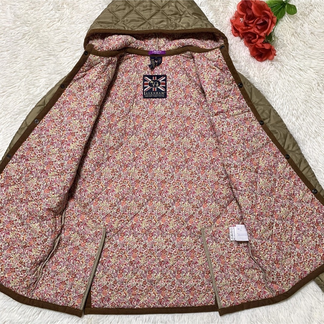 LAVENHAM(ラベンハム)の【極美品】LAVENHAM LIBERTY キルティングコート 花柄 40 レディースのジャケット/アウター(ロングコート)の商品写真