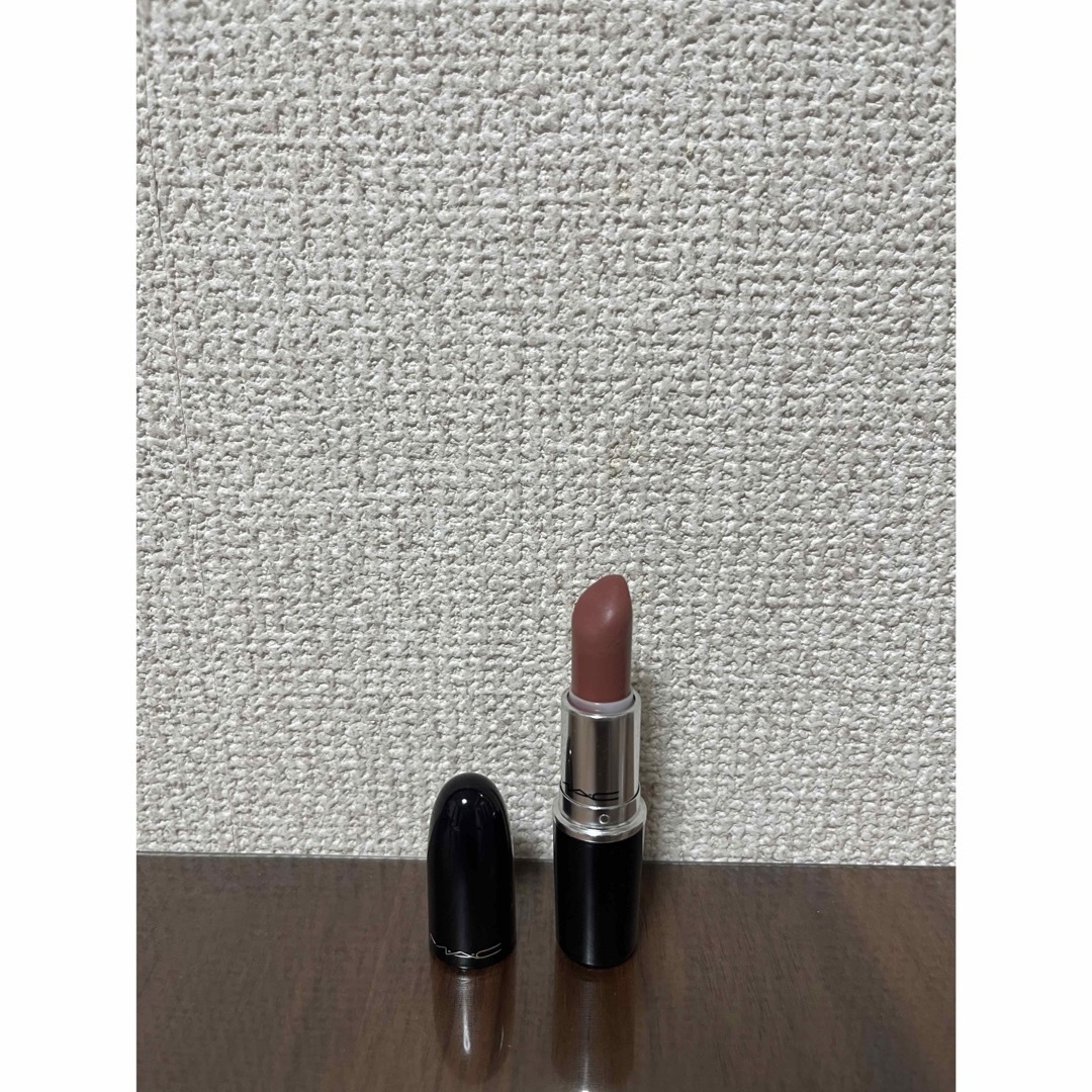 MAC(マック)のM・A・C マック ラスターガラス リップスティック ハグミー コスメ/美容のベースメイク/化粧品(口紅)の商品写真