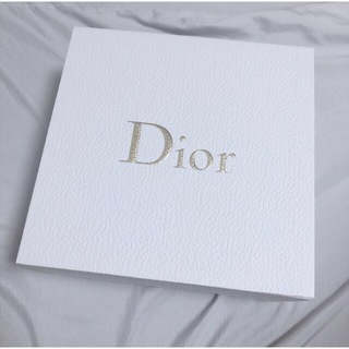 ディオール(Dior)のディオール　Dior プレゼントボックス　空箱　ギフトボックス(ラッピング/包装)