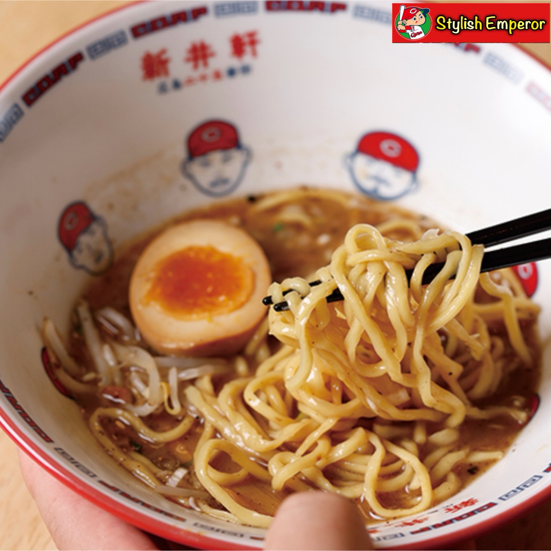 広島東洋カープ(ヒロシマトウヨウカープ)のカープラーメンどんぶりーいただき(頂)ます！　広島東洋カープ インテリア/住まい/日用品のキッチン/食器(食器)の商品写真