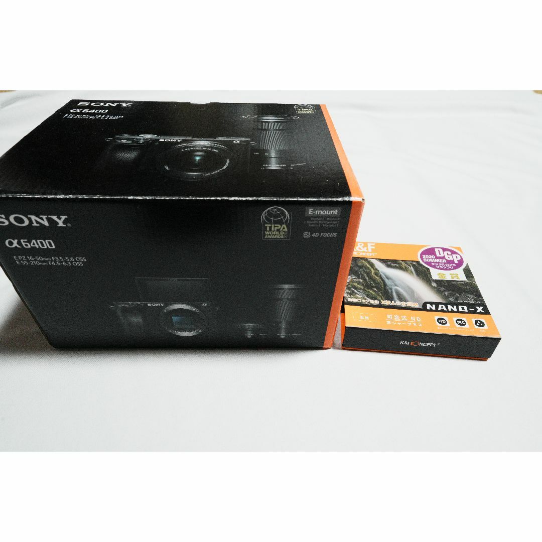 SONY(ソニー)のSONY α6400　ダブルズームキット　予備バッテリー・NDフィルター付 スマホ/家電/カメラのカメラ(ミラーレス一眼)の商品写真